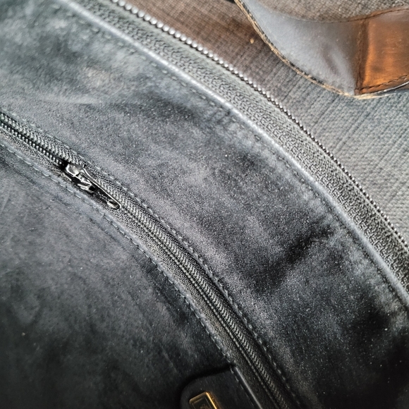 Authentic GUCCI Vintage Shoulder Cross Body Bag Black Leather - Picture 11 of 13